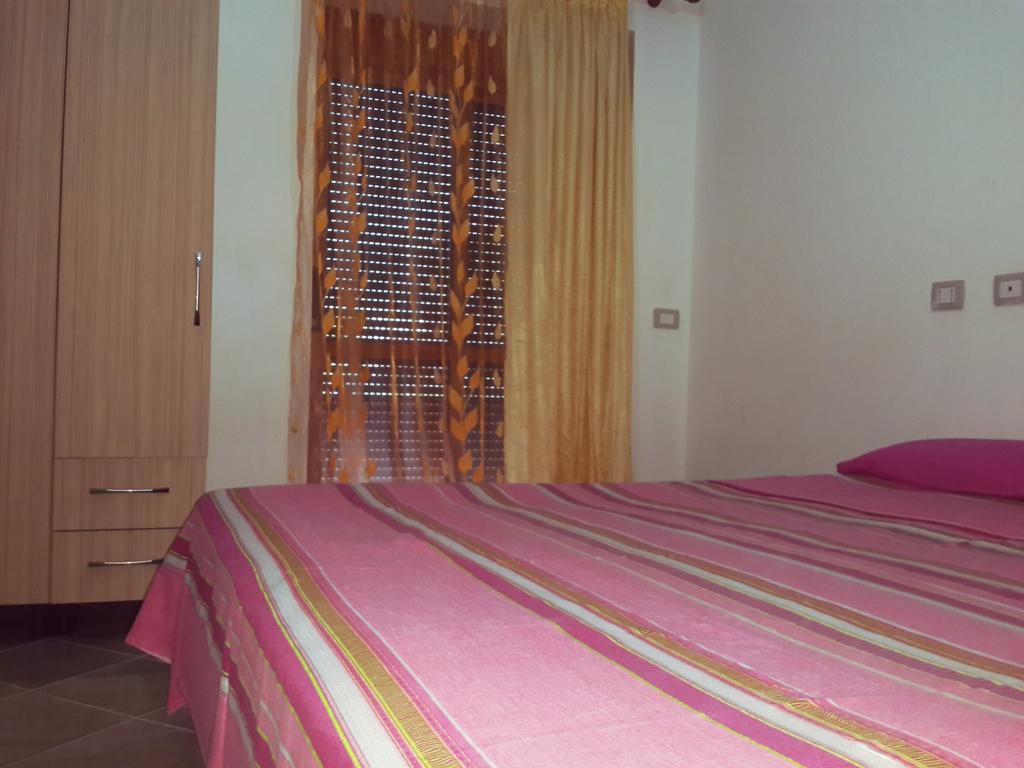 Velaj Apartments Orikum Buitenkant foto