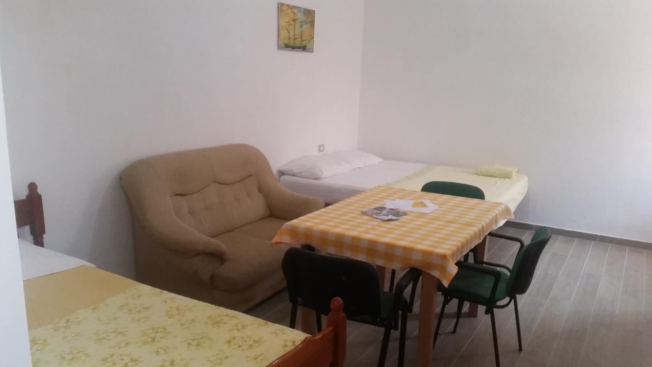 Velaj Apartments Orikum Buitenkant foto